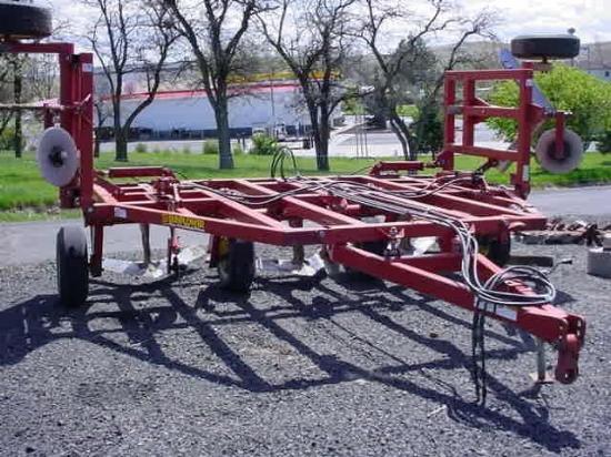 n03967562_plow.JPEG