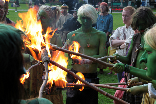 n04456115_torch.JPEG