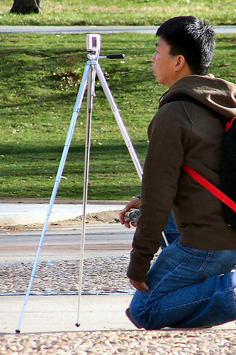 n04485082_tripod.JPEG