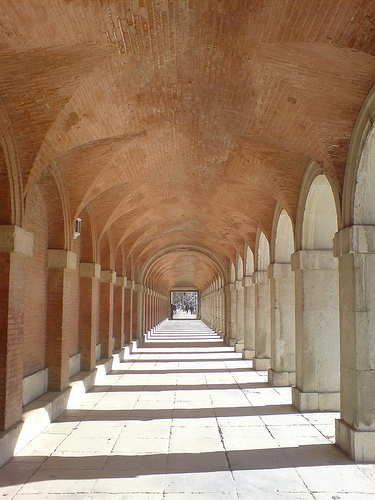 n04523525_vault.JPEG