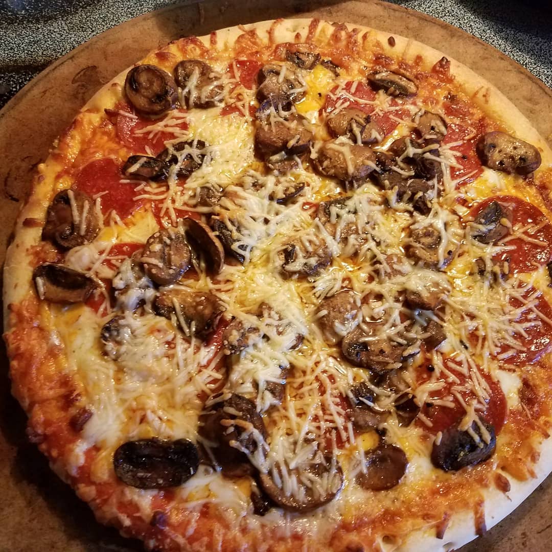 pepperoni_and_mushrooms.jpg